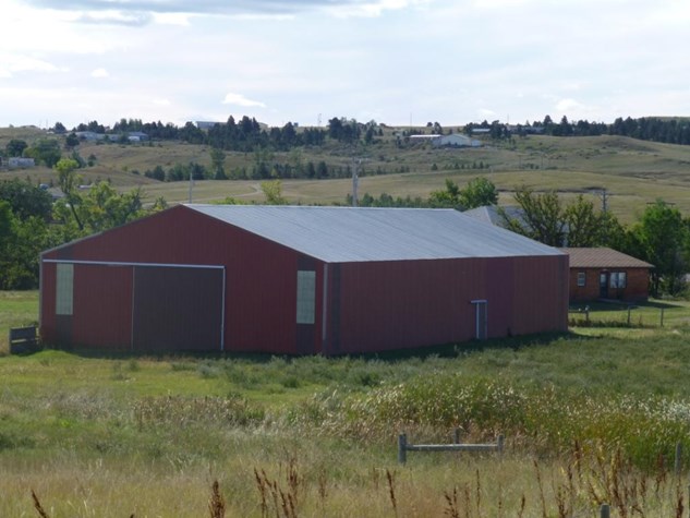 28.82 Acre Commercial Property with Building – Belle Fourche