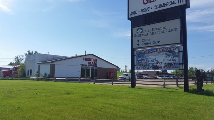 Commercial Property with Land – Belle Fourche