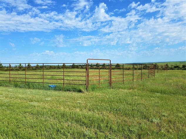160 Acre Ranchette with Home – Belle Fourche
