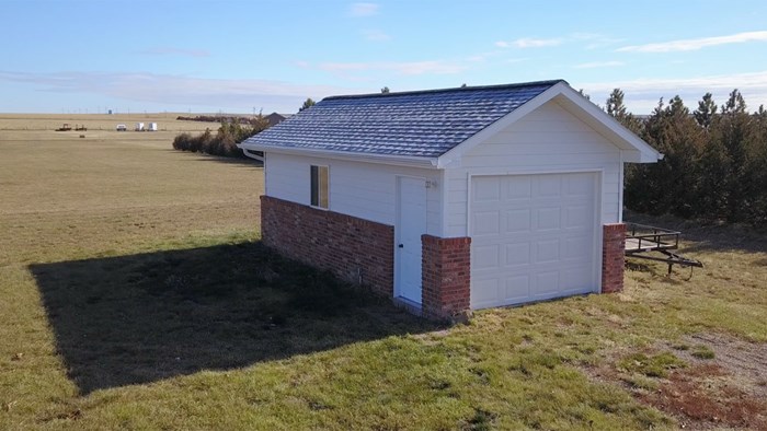 Spacious 5 Bed Home on 2.51 Acres – Belle Fourche